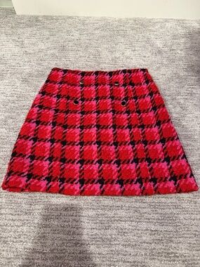 Abbey Glass Houndstooth Double-Button Mini Skirt
